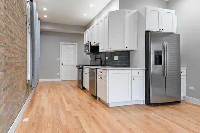 Building Photo - 1303 W Flournoy St