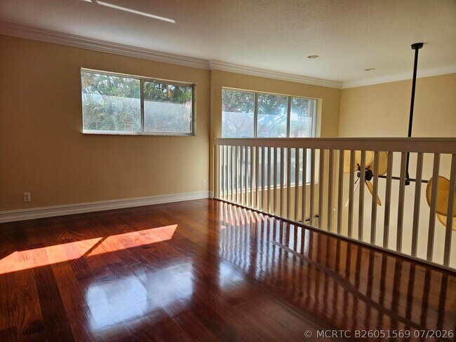 Building Photo - 7526 Pinewalk Dr S