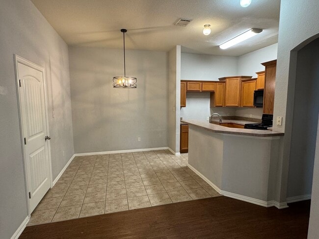 Building Photo - Updated Midway ISD Duplex