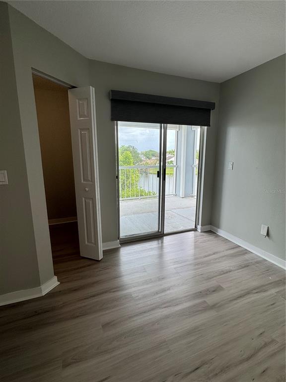 Building Photo - 2569 Grassy Point Dr