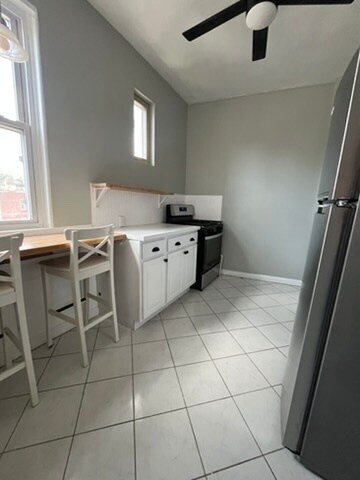 Kitchen - 5341 Carnegie St