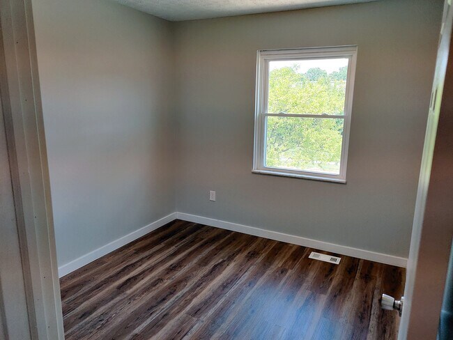 Building Photo - 4211 Aruba Dr