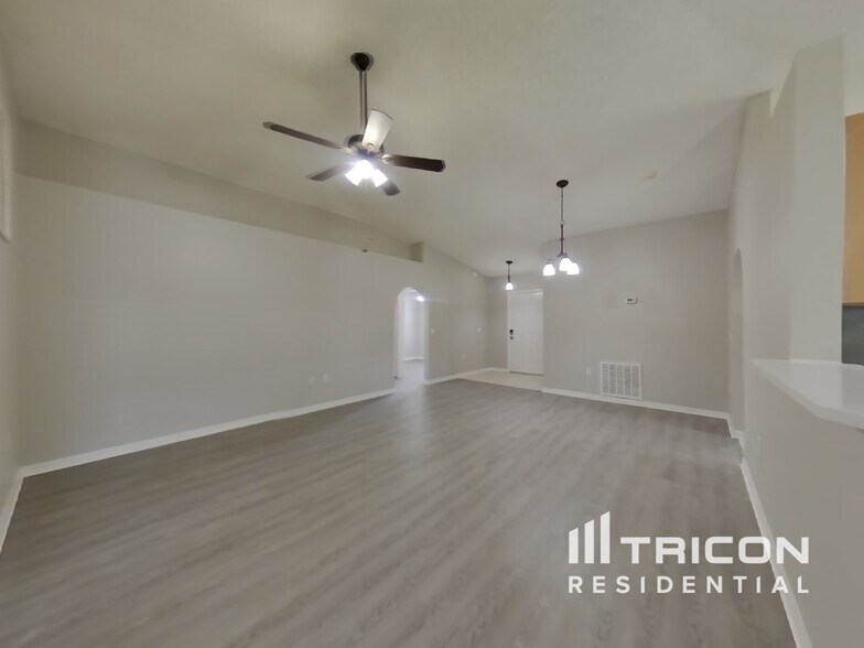 Building Photo - 1608 Cornerview Ln