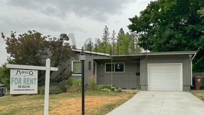 Building Photo - Stunning & Spacious South Hill Home