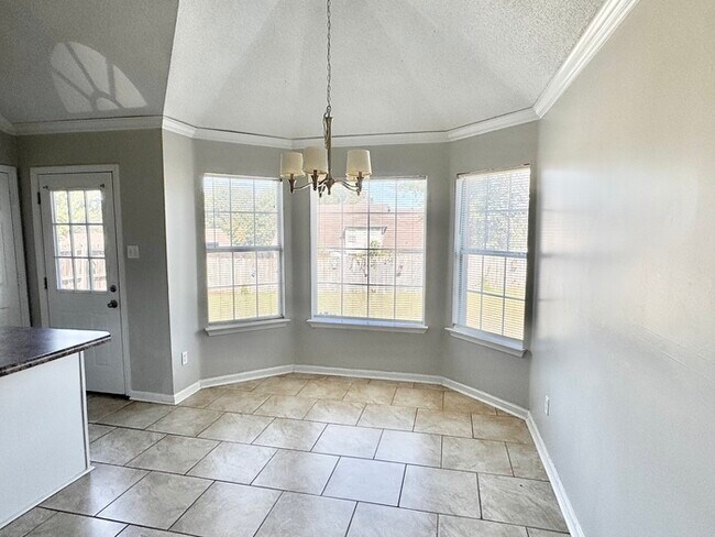 Building Photo - 55 Oak Ridge Cove