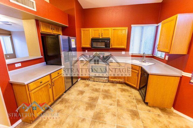 Building Photo - 4831 W Kristal Way