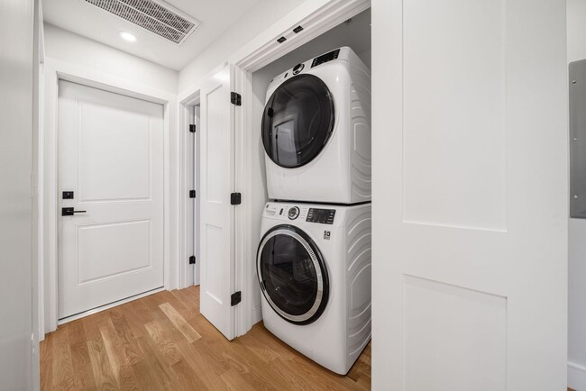 Building Photo - All New. In-Unit Washer and Dryer, Central...
