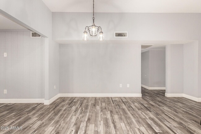 Building Photo - 11118 W Mountain View Rd