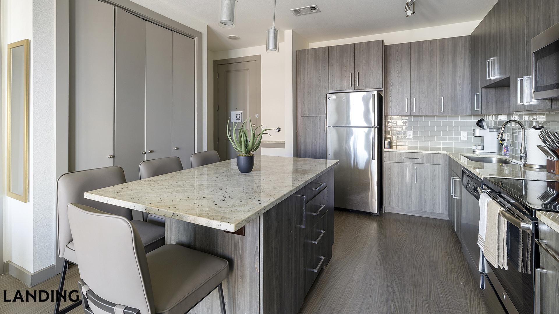 Building Photo - 101 S Center St