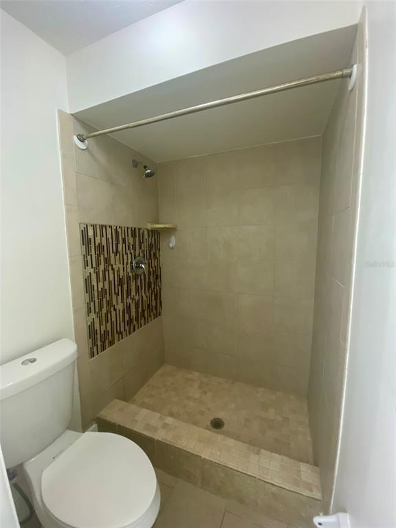 Building Photo - 909 Wrenwood Ln