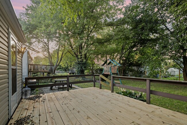 Building Photo - 4638 Vallejo Dr