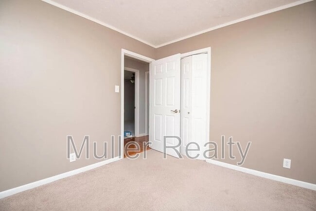 Building Photo - 10837 Dineen Dr