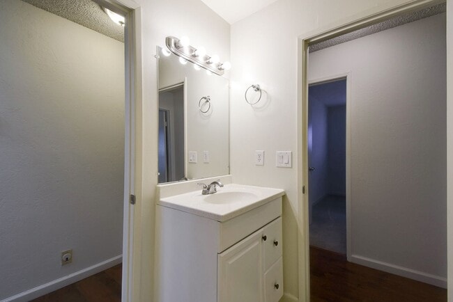 Building Photo - Single Family Home in the Heart of Santa Clara