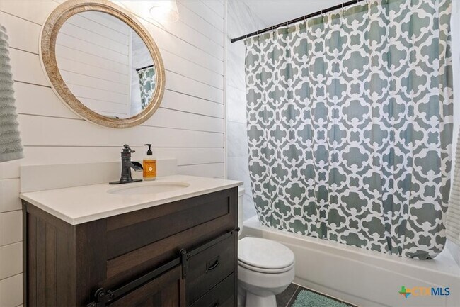 Building Photo - 840 Long Horn Trail