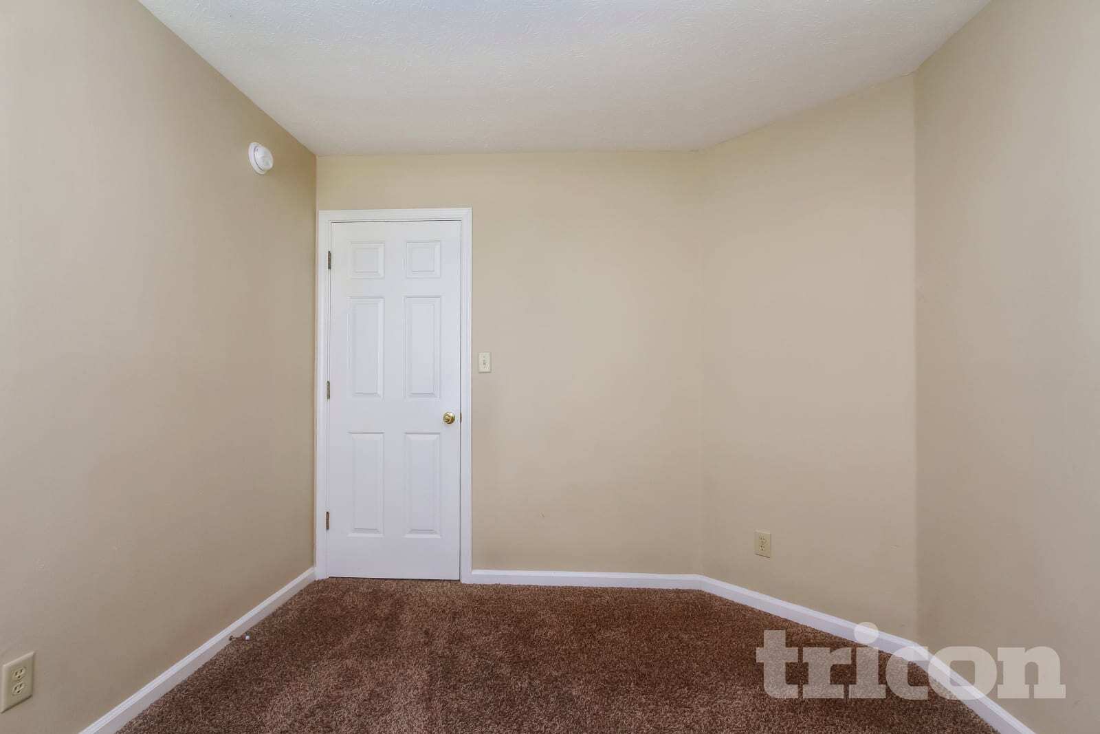 Building Photo - 784 Kingston Cir