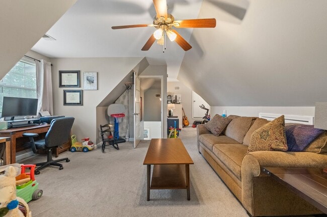 Building Photo - Wonderful Sherwood Home