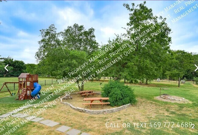 Building Photo - 2522 Waterstone Dr