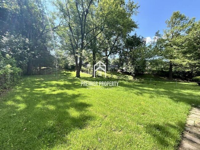 Building Photo - 2518 Rigsby Dr