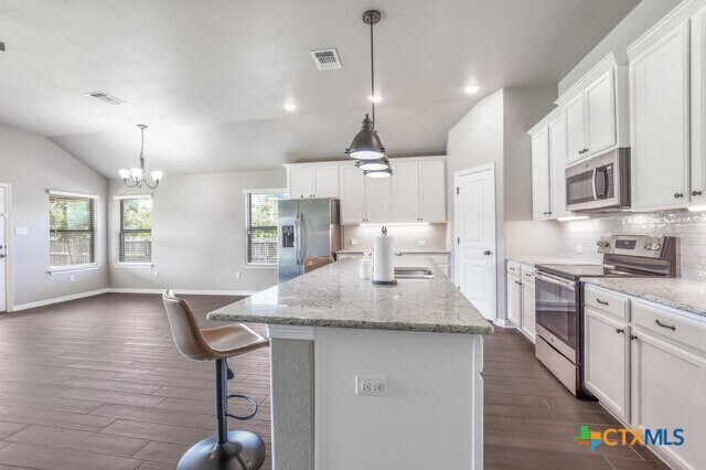 Building Photo - 1802 Rustic Manor Dr