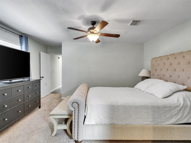 Building Photo - 1134 Western Springs Dr