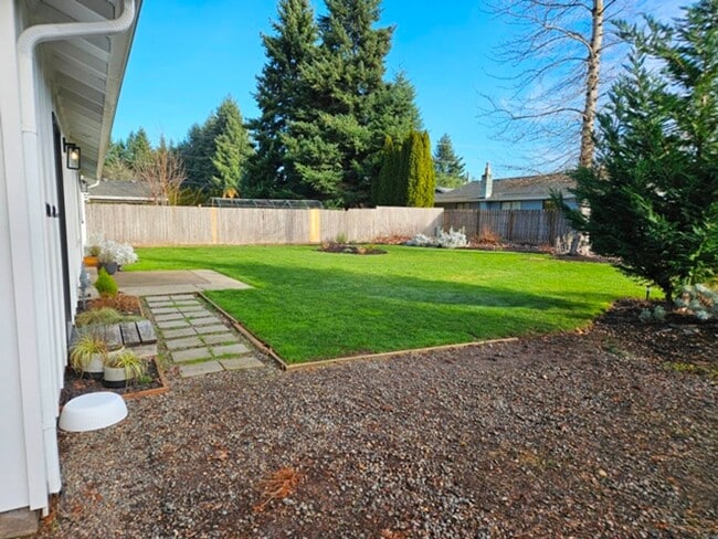 Building Photo - 3Bd/1Ba Single Story Home - For viewing!