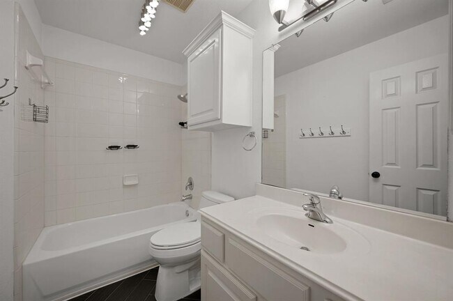 Building Photo - 1606 Buttercup Creek Blvd