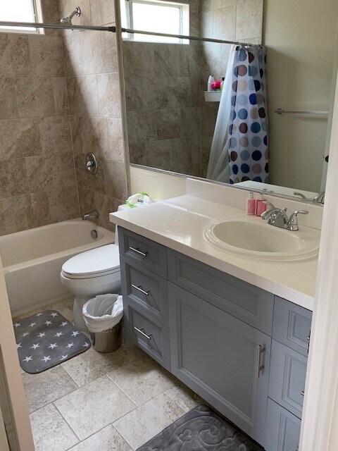 Building Photo - Newer Evergreen home faces neighborhood park - Great Evergreen schools