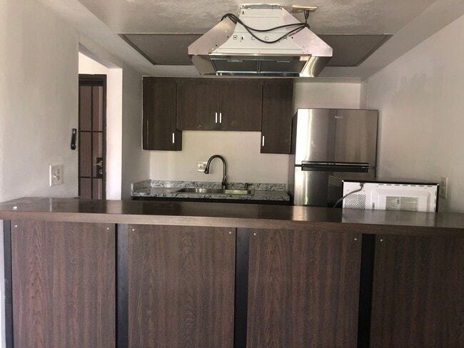 Building Photo - Palm Desert Country Club Villas