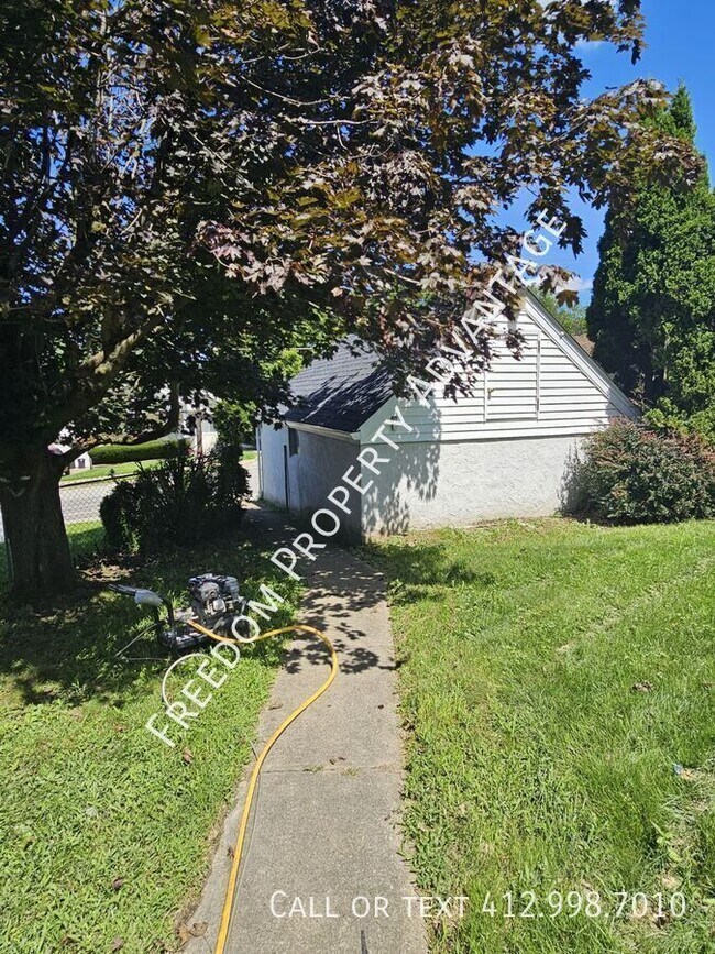 Building Photo - 462 McKinley Ave