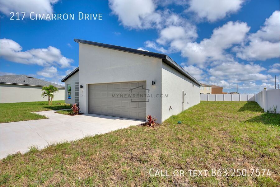 Building Photo - 217 Cimarron Dr