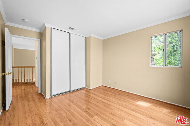 Building Photo - 18639 W Nathan Hill Dr