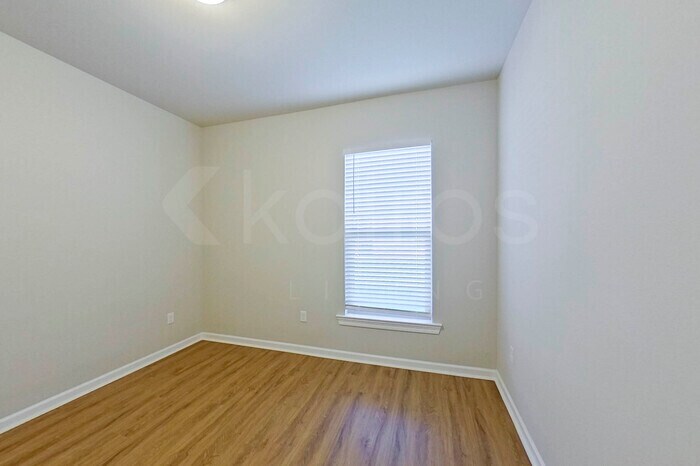 Building Photo - 129 Haygood Pt