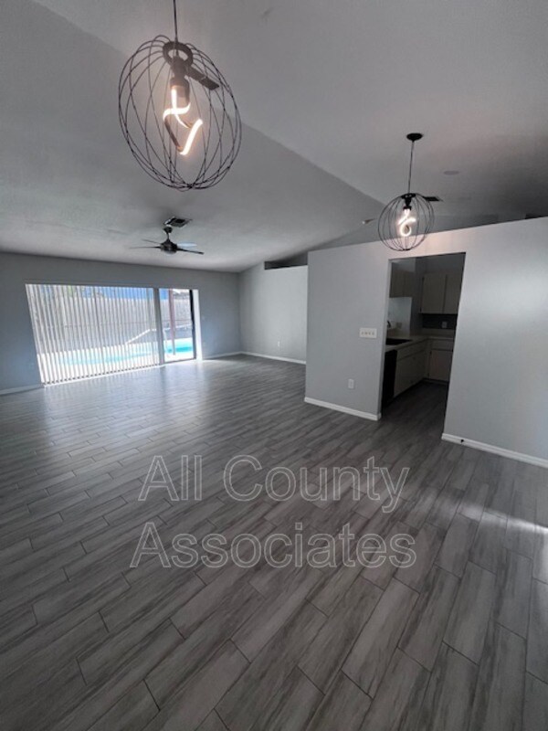 Building Photo - 8302 Matthew Dr