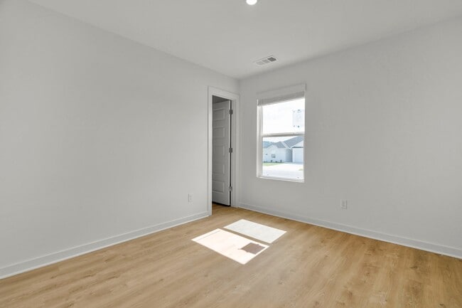 Building Photo - Brand-New 4 Bedroom Home in Prairie Grove! Move-in Ready! FENCE INCLUDED!