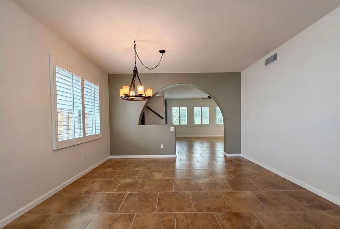 Building Photo - 28441 Silverking Trail