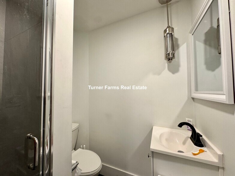 Building Photo - 1516 Tremont St