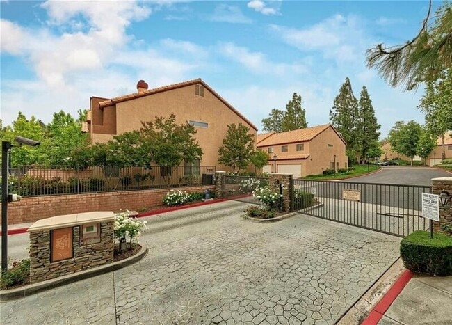 Primary Photo - 28114 Seco Canyon Rd