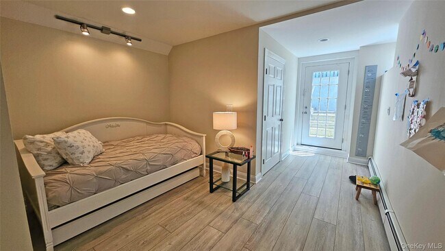 Building Photo - 11 John St