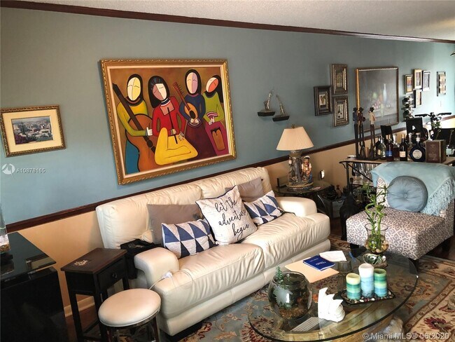 Building Photo - 248  Majorca Ave 248 Coral Gables Fl 33134