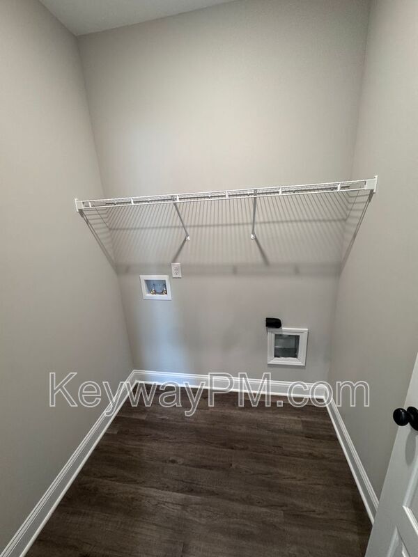 Building Photo - 2047 Denmark Ave SE