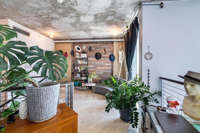 Building Photo - 690 SW 1st Ct