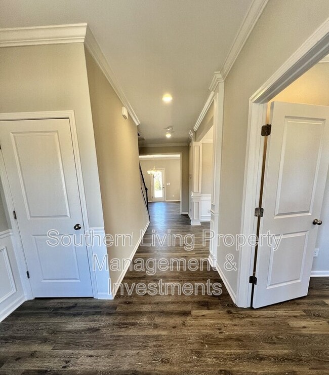 Building Photo - 1006 Creeks Landing Dr