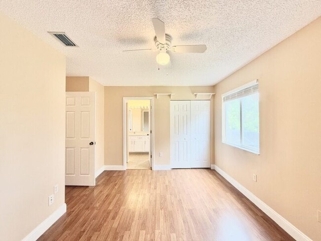 Building Photo - 1647 Gray Bark Dr