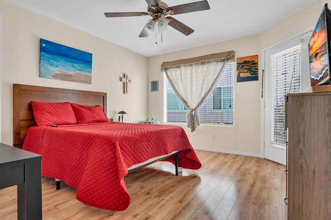 Building Photo - 5196 Mandalay Springs Dr