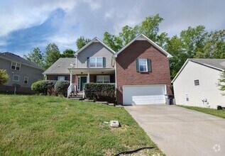 Building Photo - Four Bedroom with Bonus!