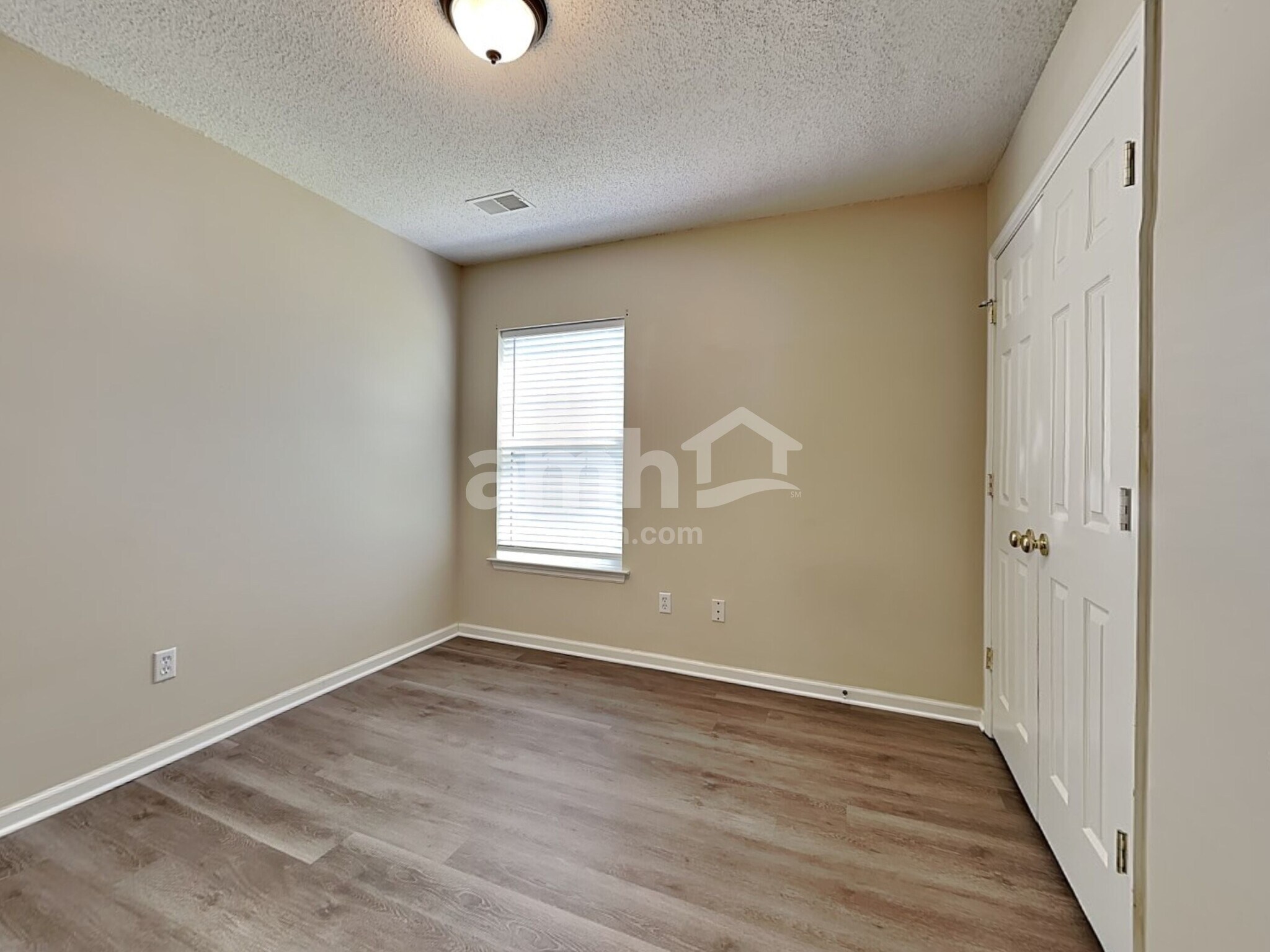 Building Photo - 537 Beverly Dr