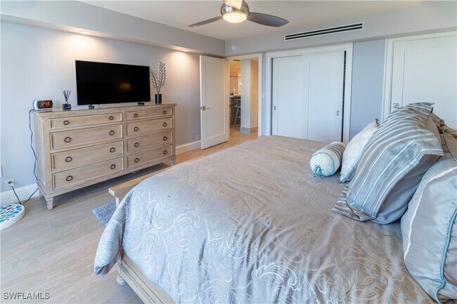 Building Photo - 3 Bluebill Ave