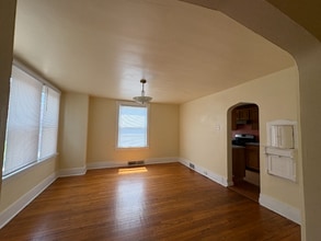 Building Photo - 7450 Fleming St