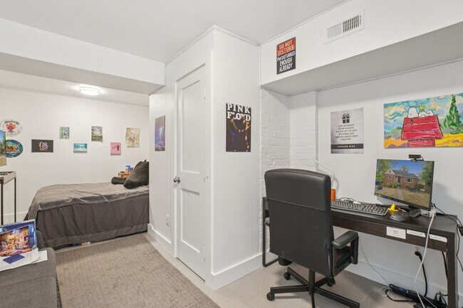 Building Photo - 8305 48th Ave