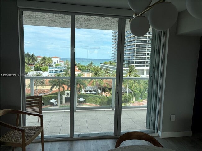 Building Photo - 5900 Collins Ave